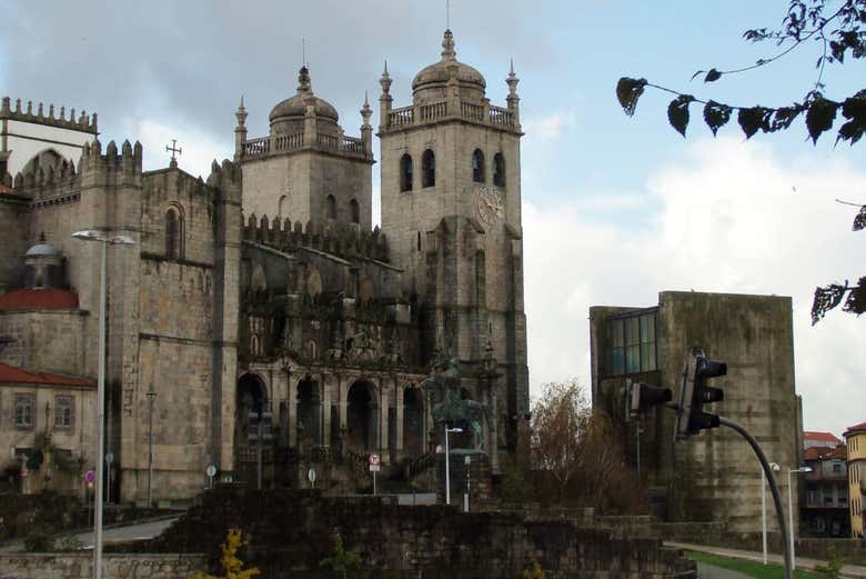 Vue panoramique sur le Porto médiéval